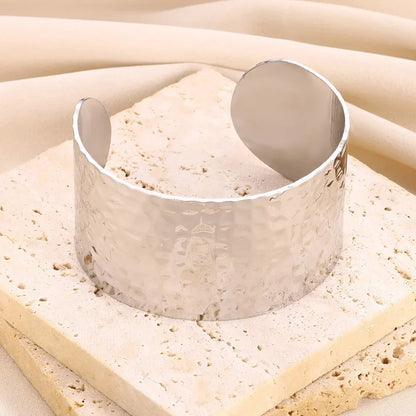 Bracelets manchettes en acier inoxydable, 26 modèles au choix