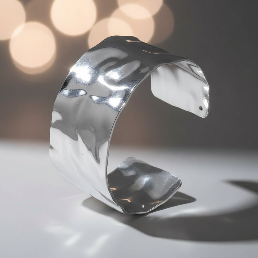 Manchette dorée à motifs, en acier inoxydable vue 7 - Chandore