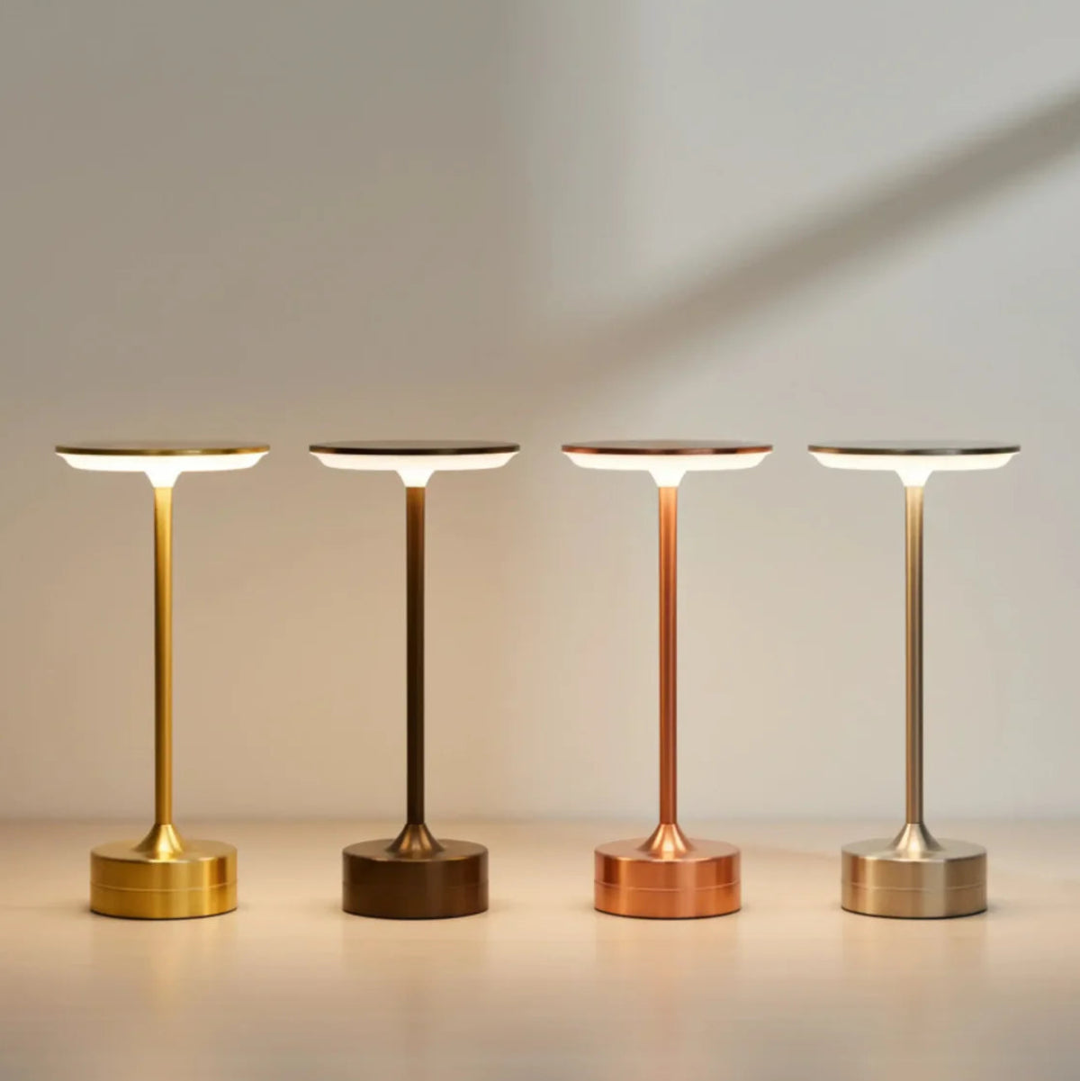 Lampe luxe de chevet tactile sans fil, douce et épurée