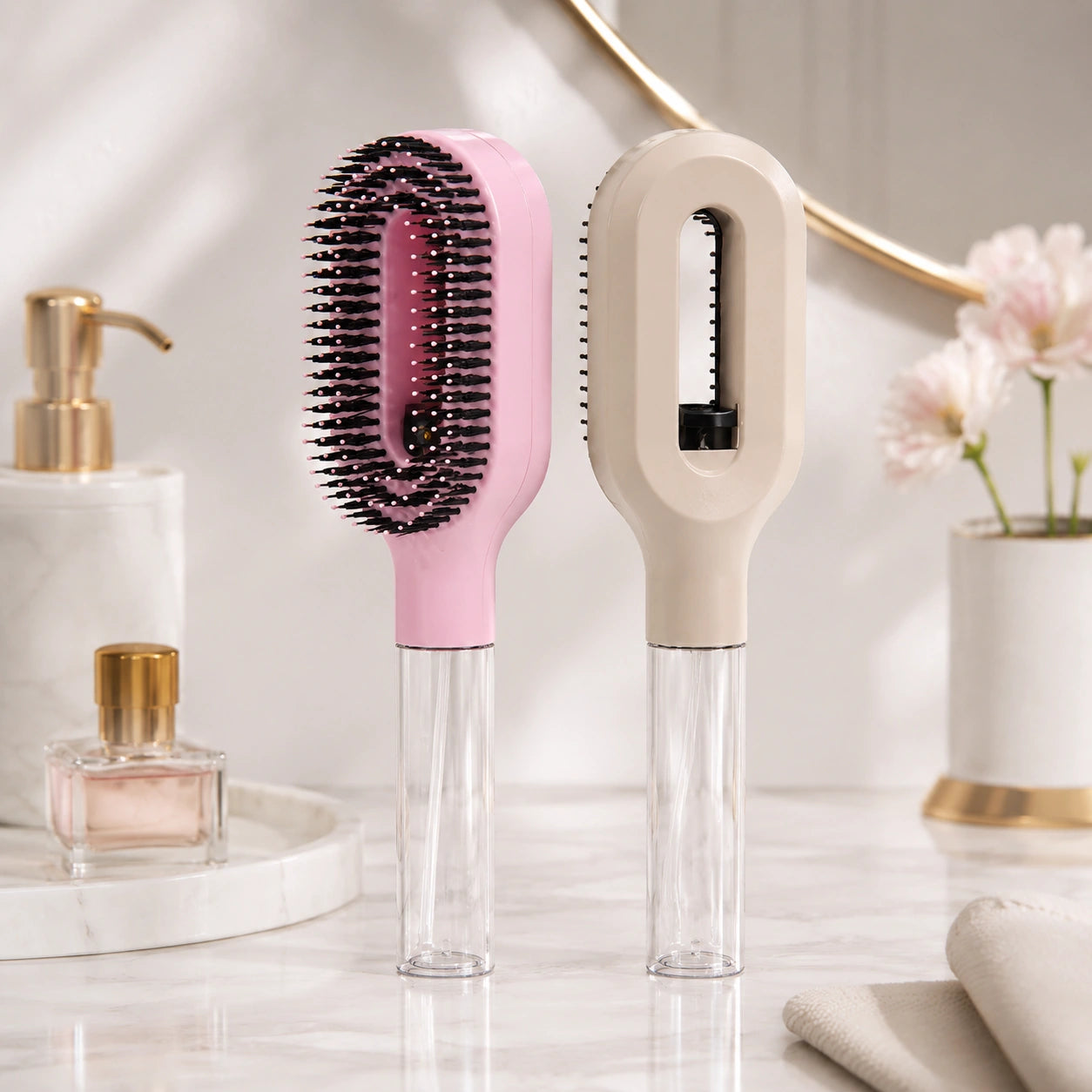 Brosse pulvérisatrice 2 en 1 Chandore - vue lifestyle